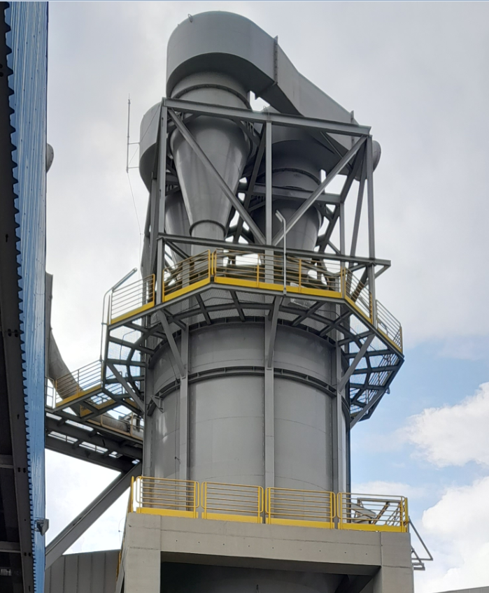 Silo para armazenamento de cavacos fabricado pela FLW