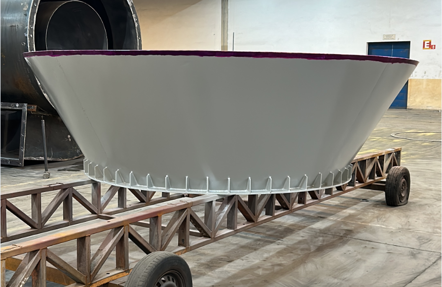 Componente cônico do silo em fase de fabricação
